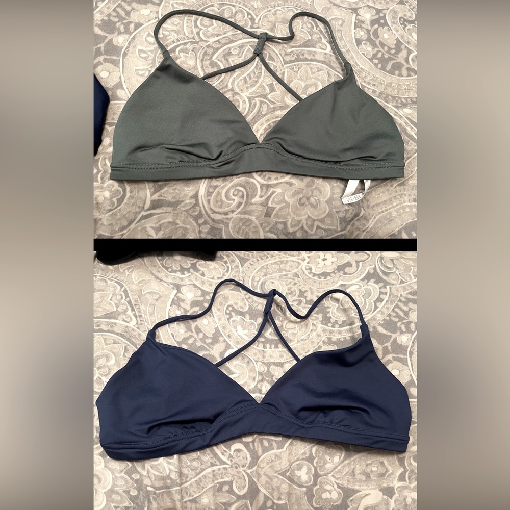 2 Victoria’s Secret bralettes